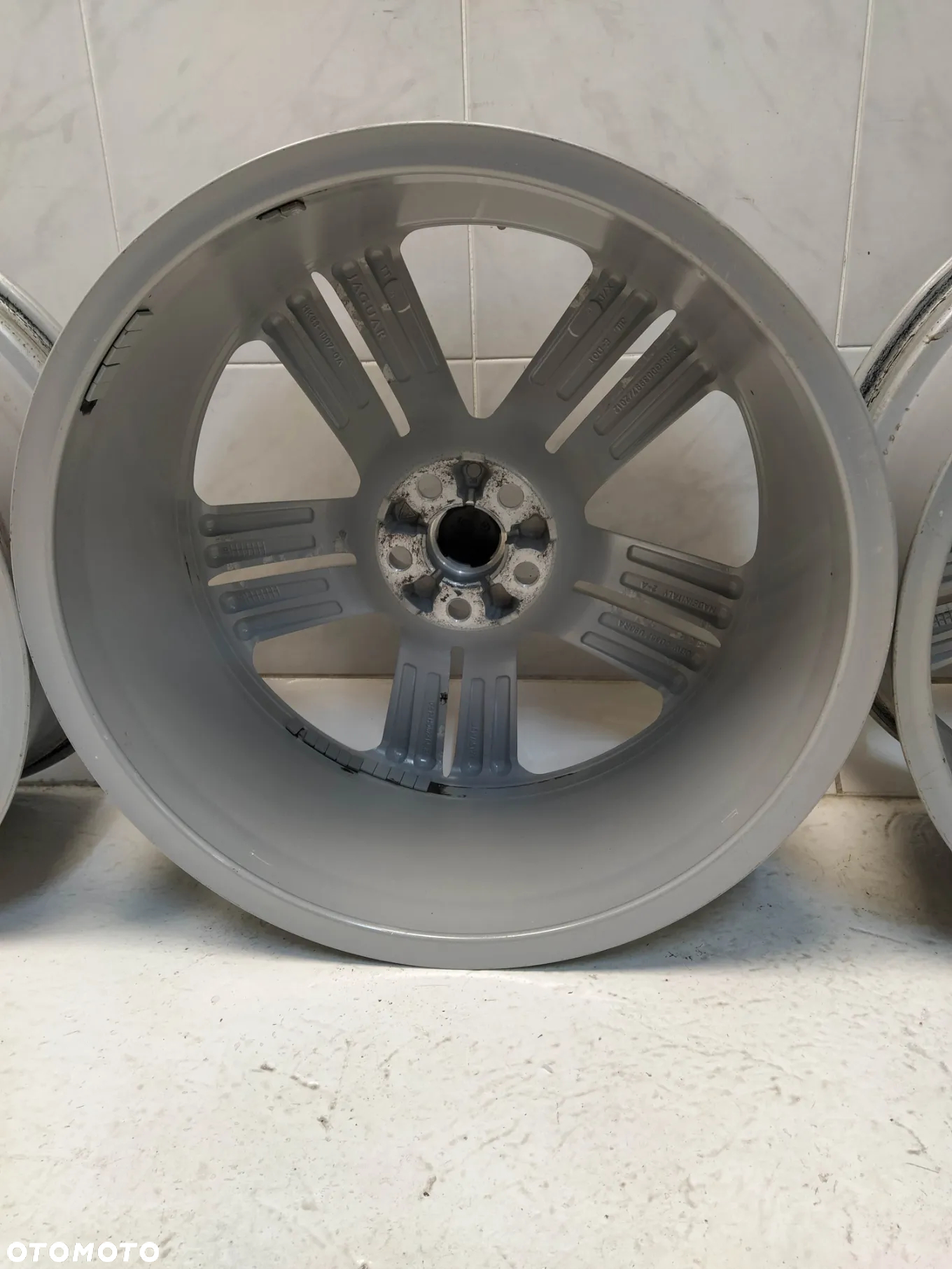 JAGUAR F-PACE X761 8.5X20 ORYGINALNE FELGI ALUMINIOWE R20 ET45 5X108 4XCZUJNIKI TPMS CIŚNIENIA OPON - 12