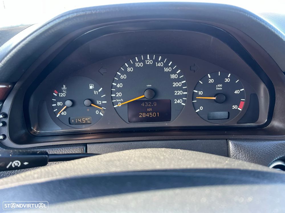 Mercedes-Benz E 220 - 8