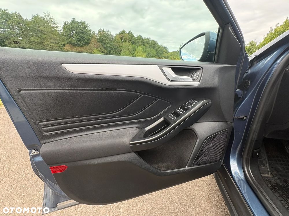 Ford Focus 1.0 EcoBoost Trend Edition - 17