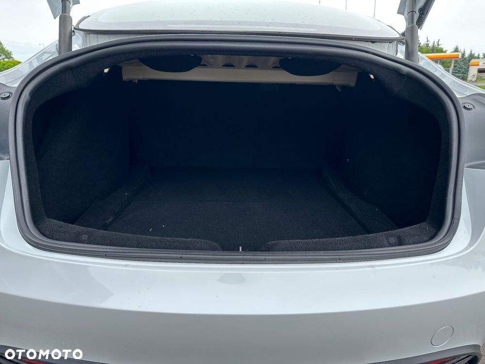 Tesla Model 3 - 12