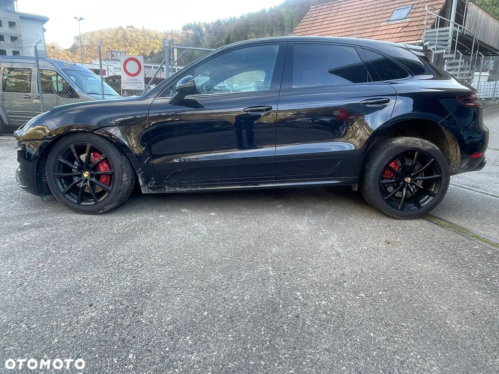 Porsche Macan Turbo PDK - 2