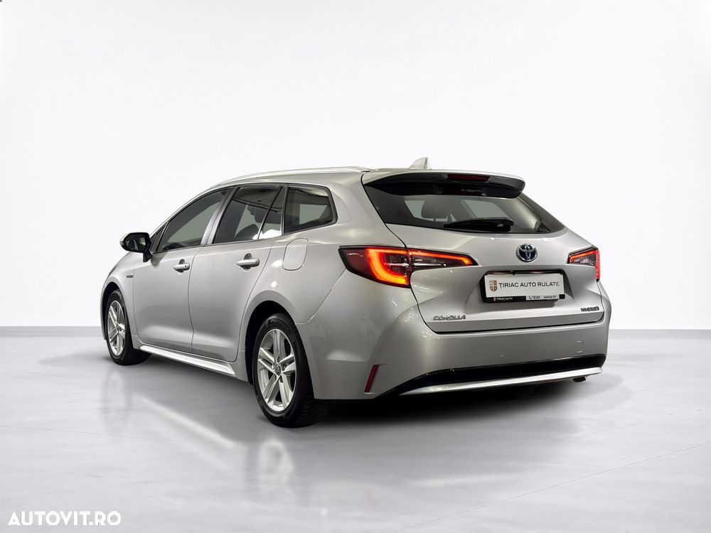 Toyota Corolla - 4