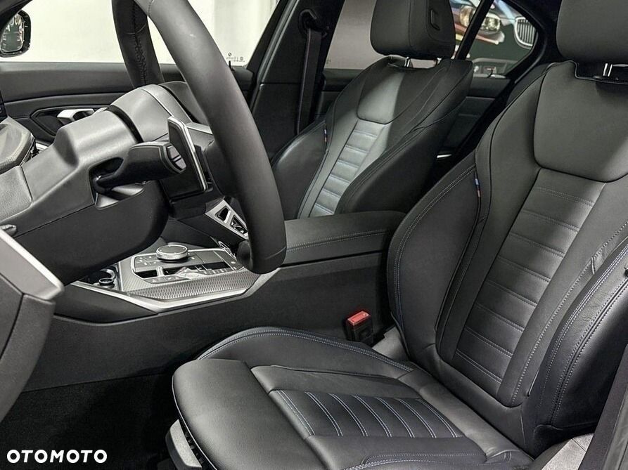 BMW Seria 3 320d xDrive M Sport - 8