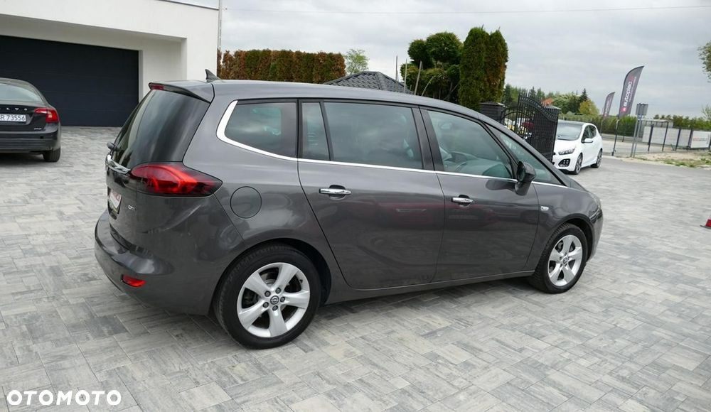 Opel Zafira - 15