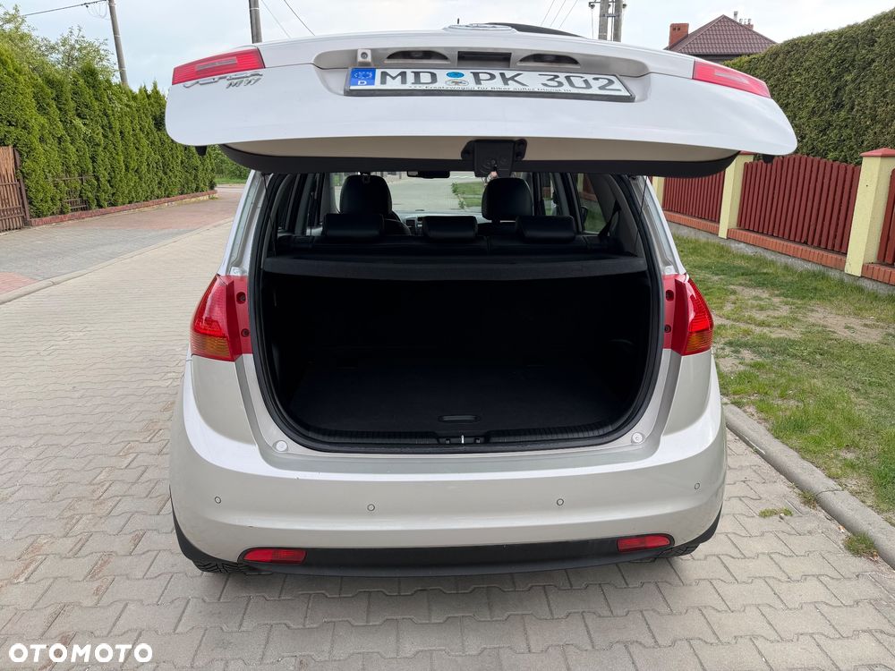 Kia Venga 1.6 CVVT Titanium Collection - 17