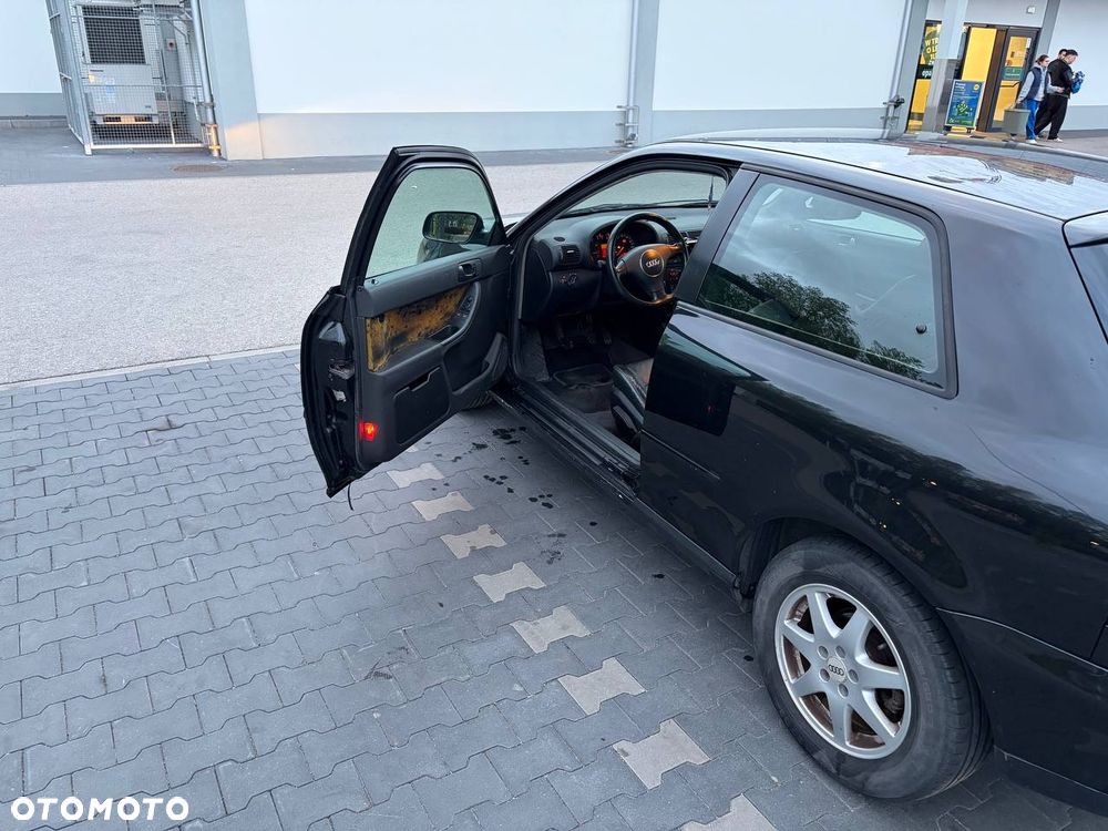 Audi A3 3-drzwiowe 1.8T Ambition - 2