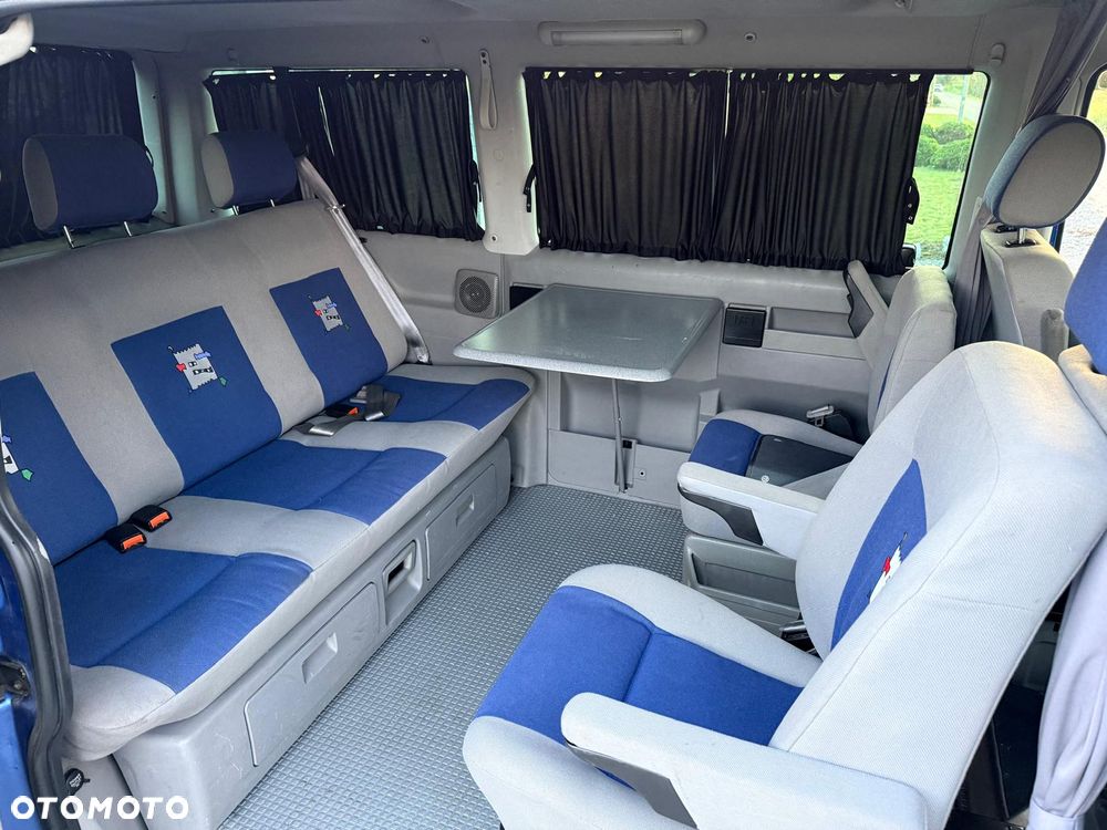 Volkswagen Multivan Standard - 22