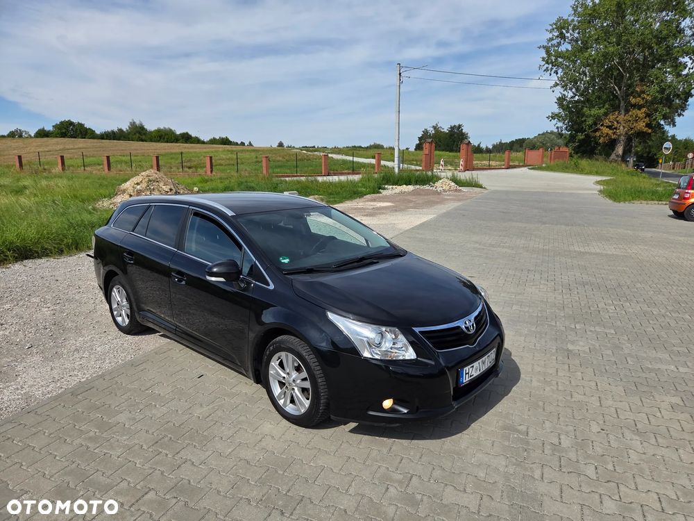 Toyota Avensis - 26