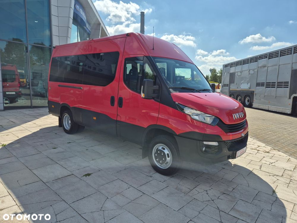 Iveco Daily 40 S 14 Forveda / CNG / BENZYNA / 10 MIEJSC / RAMPA / MIEJSCE DLA INWALIDÓW / KAMERY 360 / MOŻLIWOŚĆ 9 MIEJSC / WEBASTO / BEZWYPADKOWY - 5