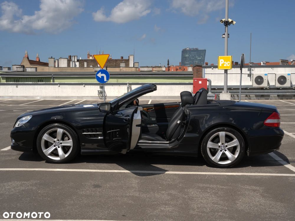 Mercedes-Benz SL - 12