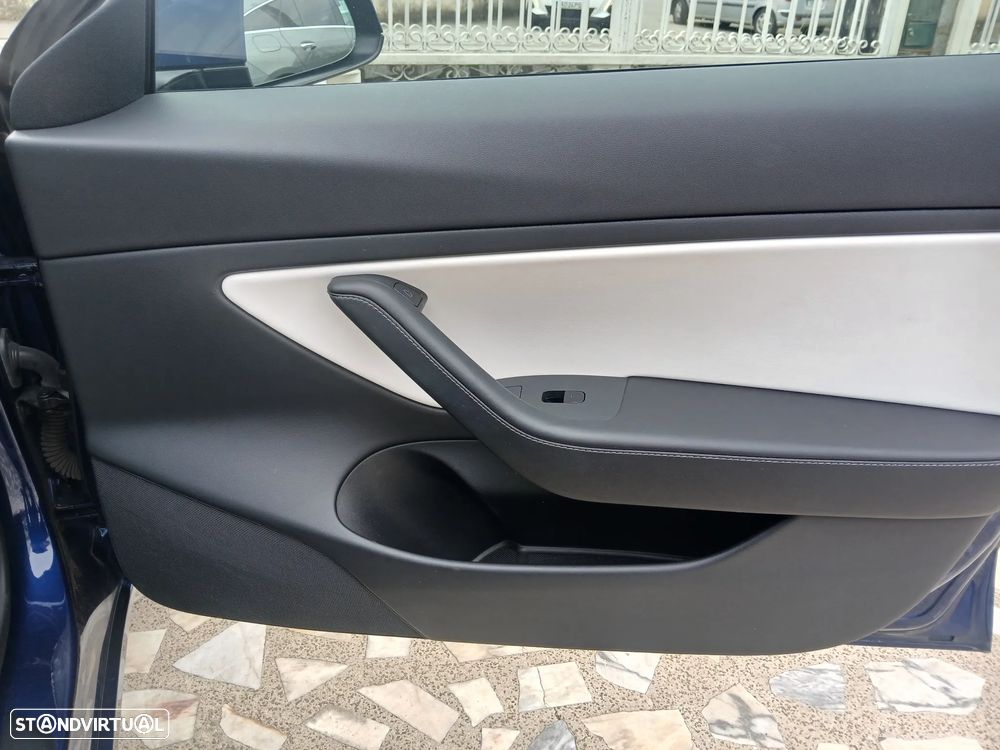 Tesla Model 3 Performance Dual Motor AWD - 23