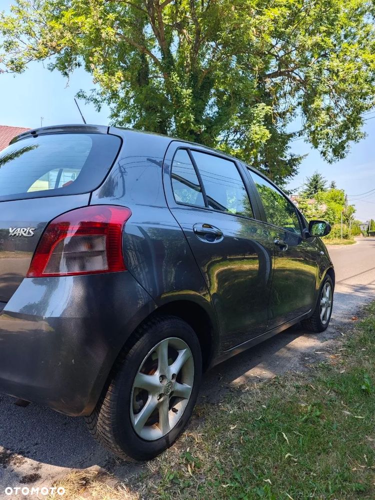 Toyota Yaris 1.3 VVT-i Luna - 9