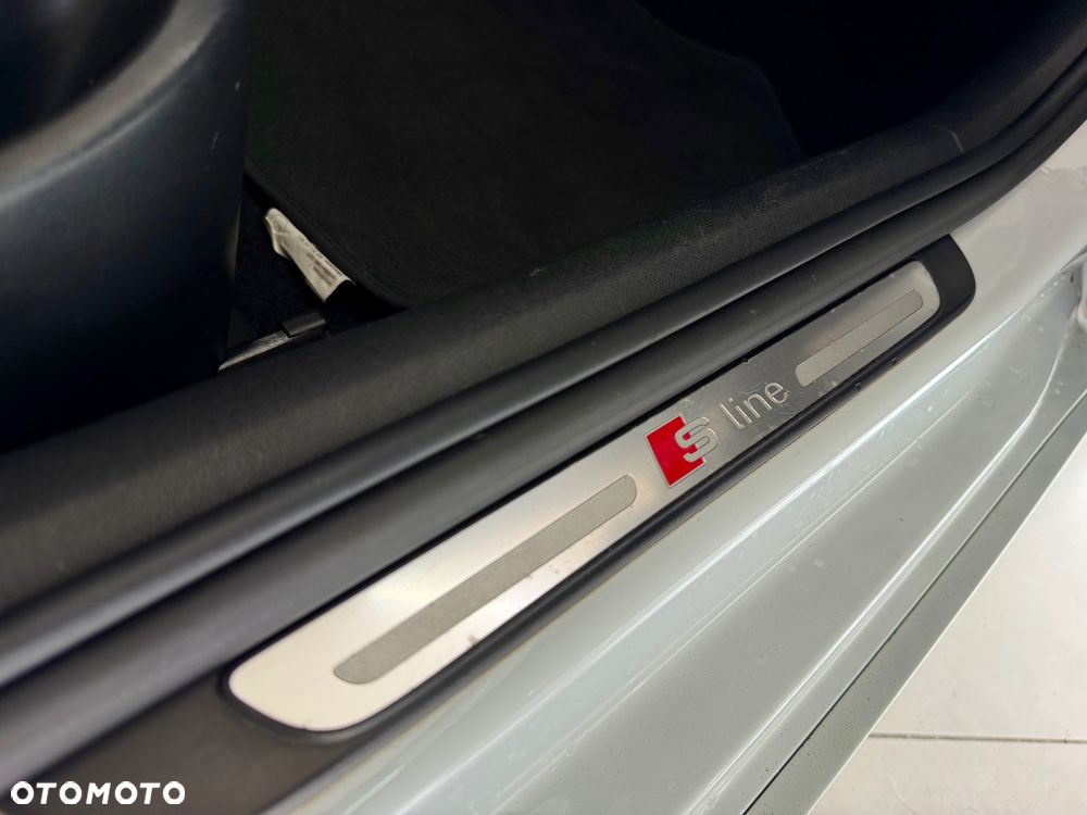 Audi A1 Sportback 1.2 TFSI S line edition m S line Sportpaket - 12