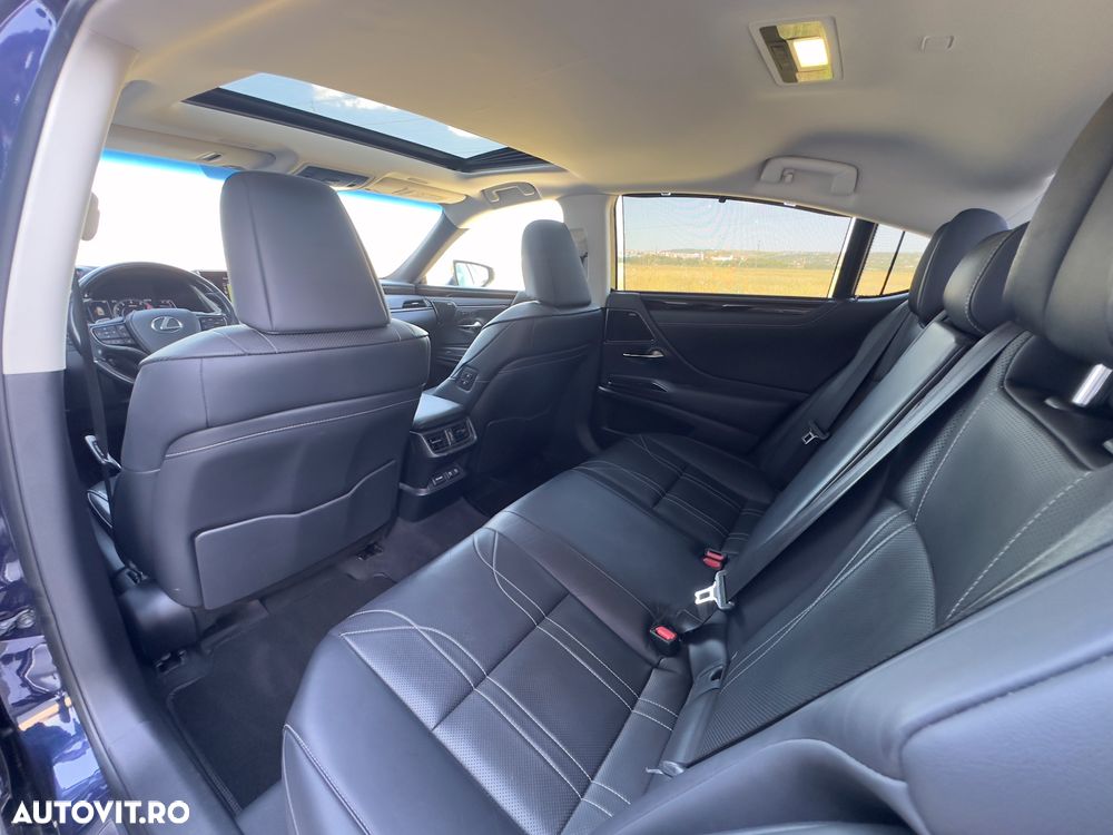 Lexus Seria ES 300h Luxury - 26