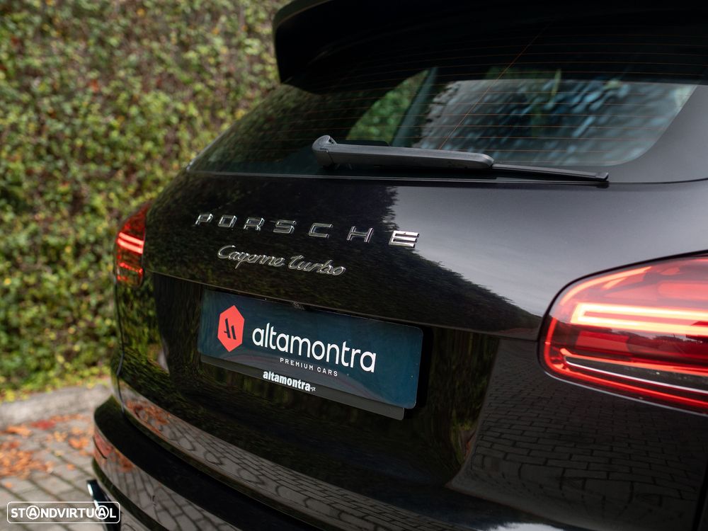 Porsche Cayenne Turbo Tiptronic S - 13