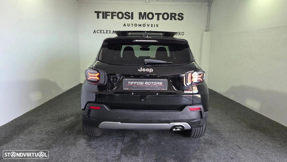 Jeep Avenger 1.2 e-Hybrid Summit DCT - 10