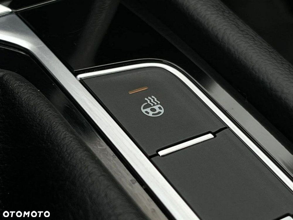 Volkswagen Passat - 24