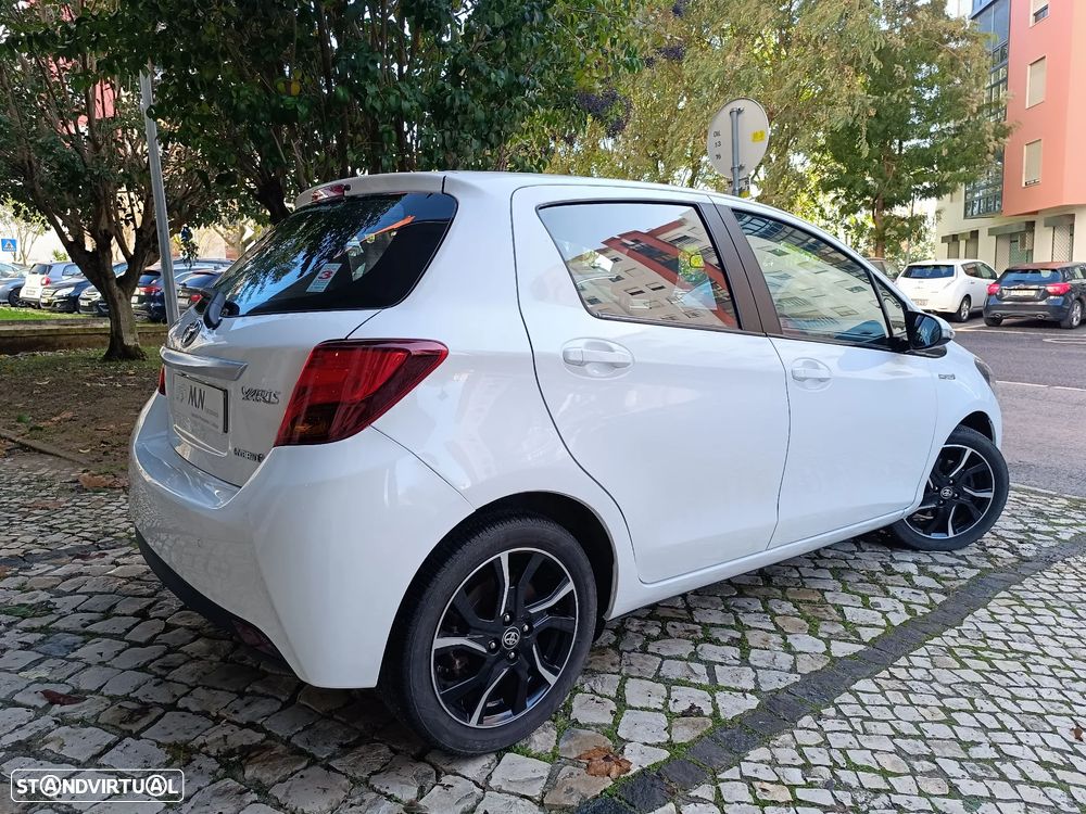 Toyota Yaris 1.5 HSD Comfort+Navi - 2