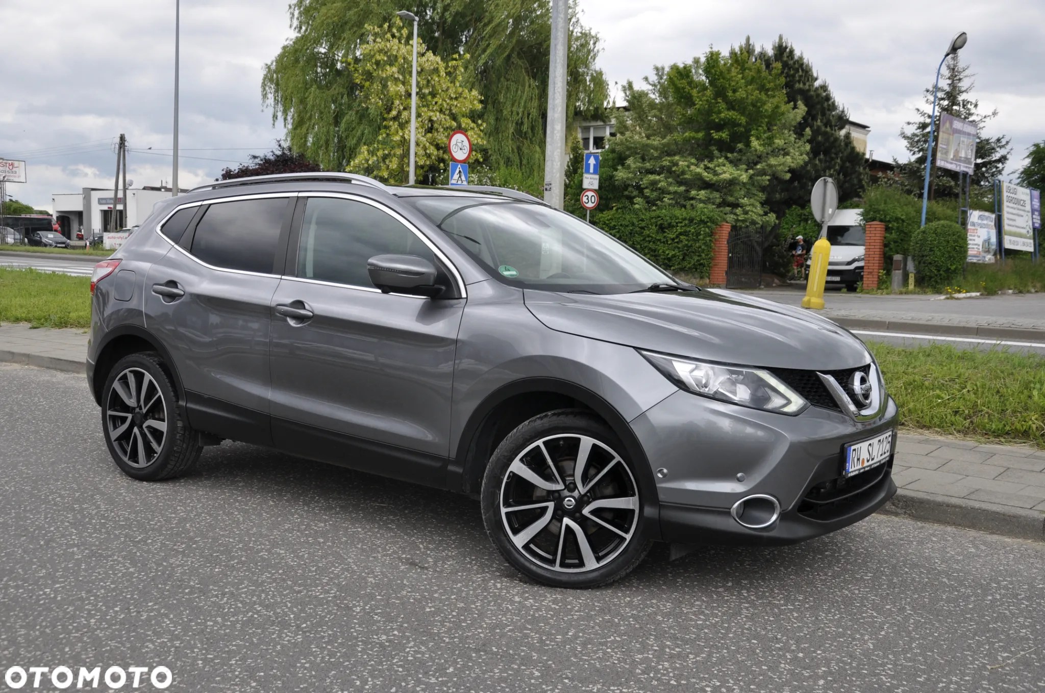 Nissan Qashqai 1.6 dCi Xtronic TEKNA - 10