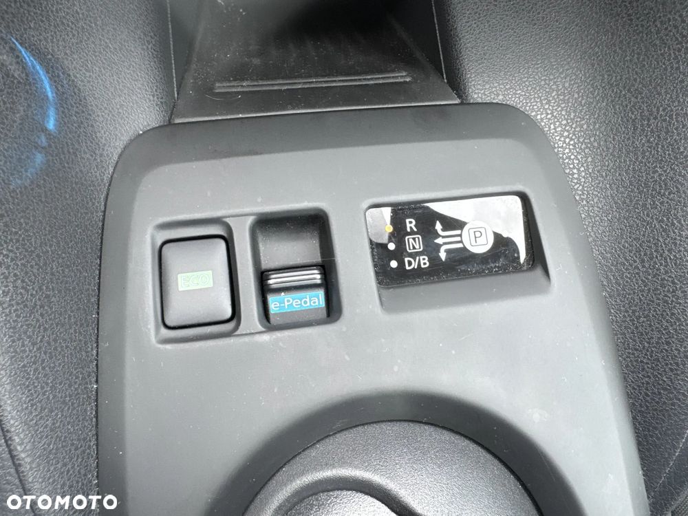 Nissan Leaf 40kWh Acenta - 24