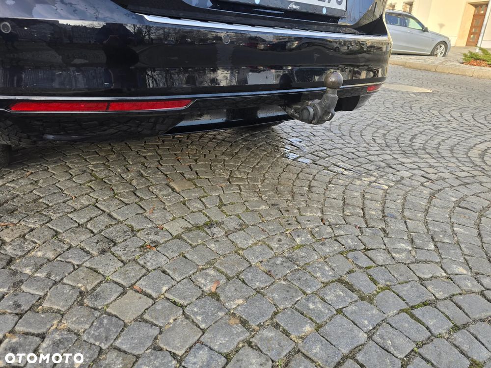 Volkswagen Passat 2.0 TDI SCR BlueMotion Technology 4Motion Trendline - 10