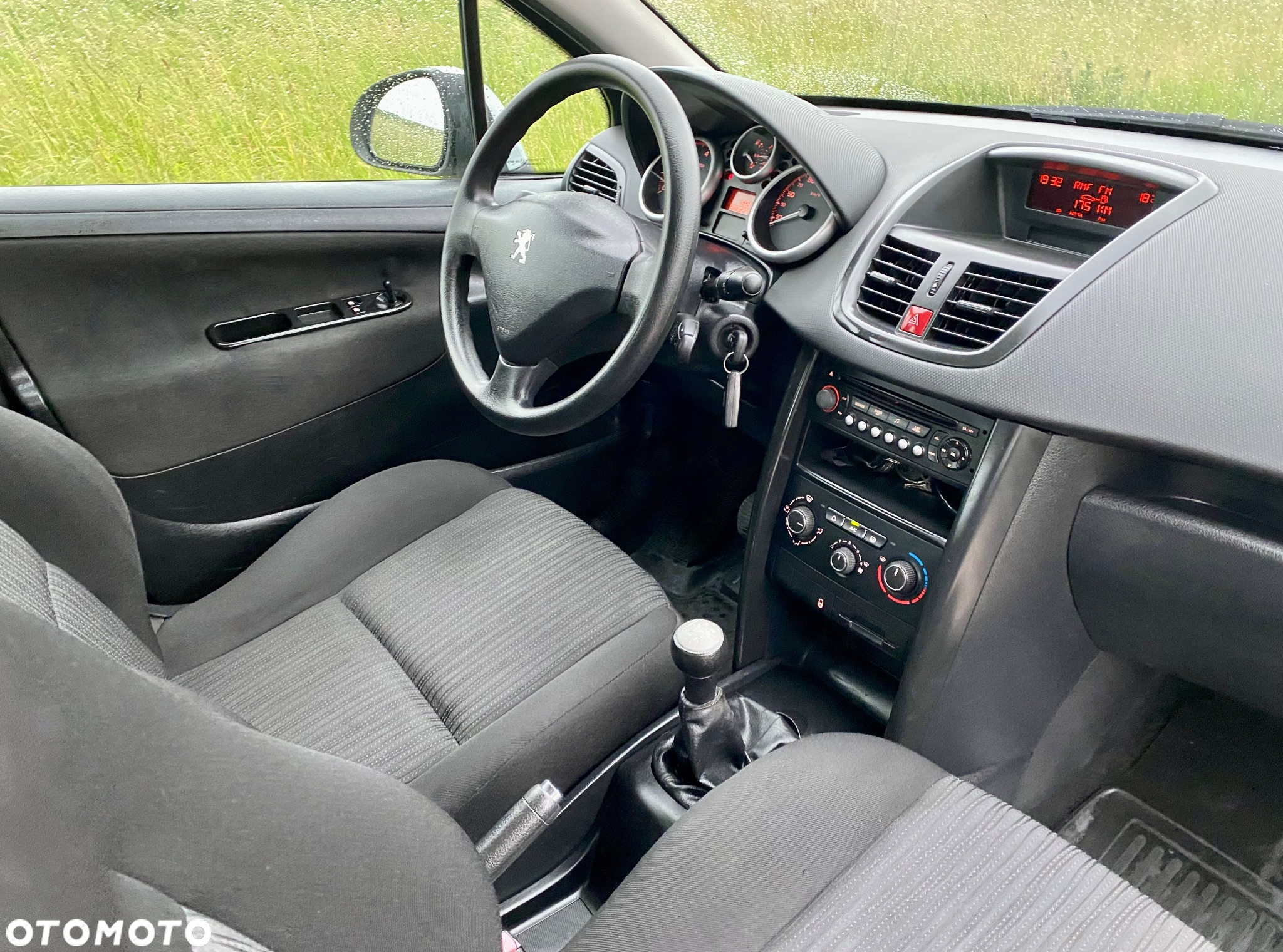 Peugeot 207 1.4 Trendy - 12