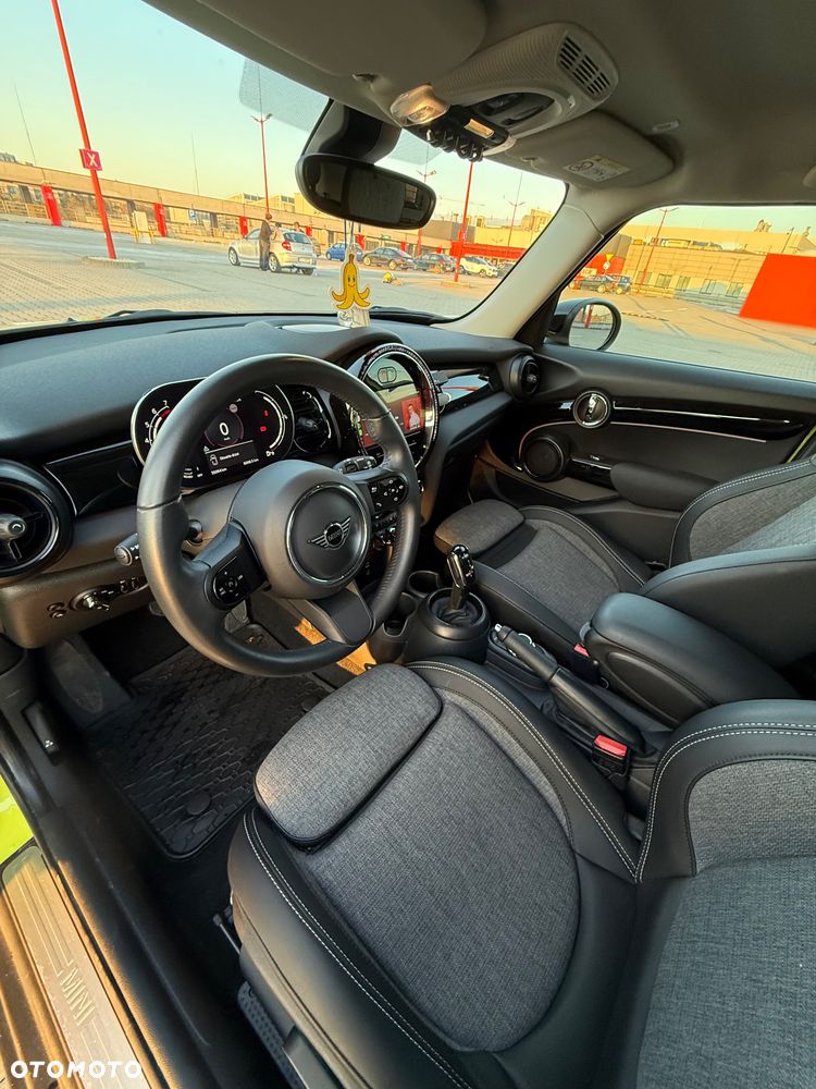 MINI Cooper Standard - 9