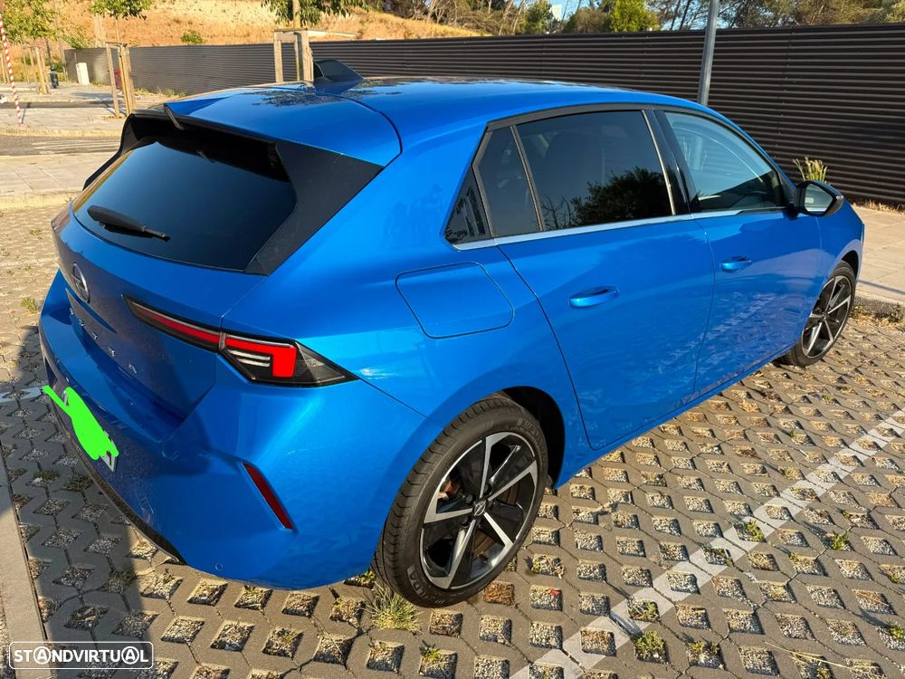 Opel Astra 1.2 T Elegance - 3