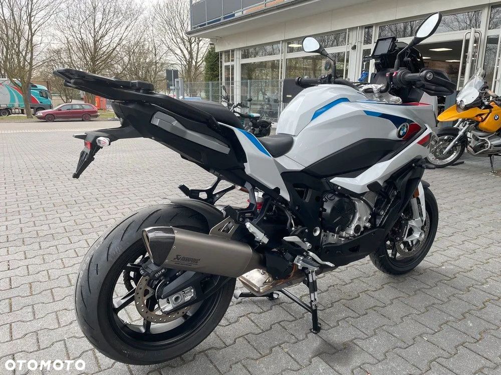 BMW S - 2