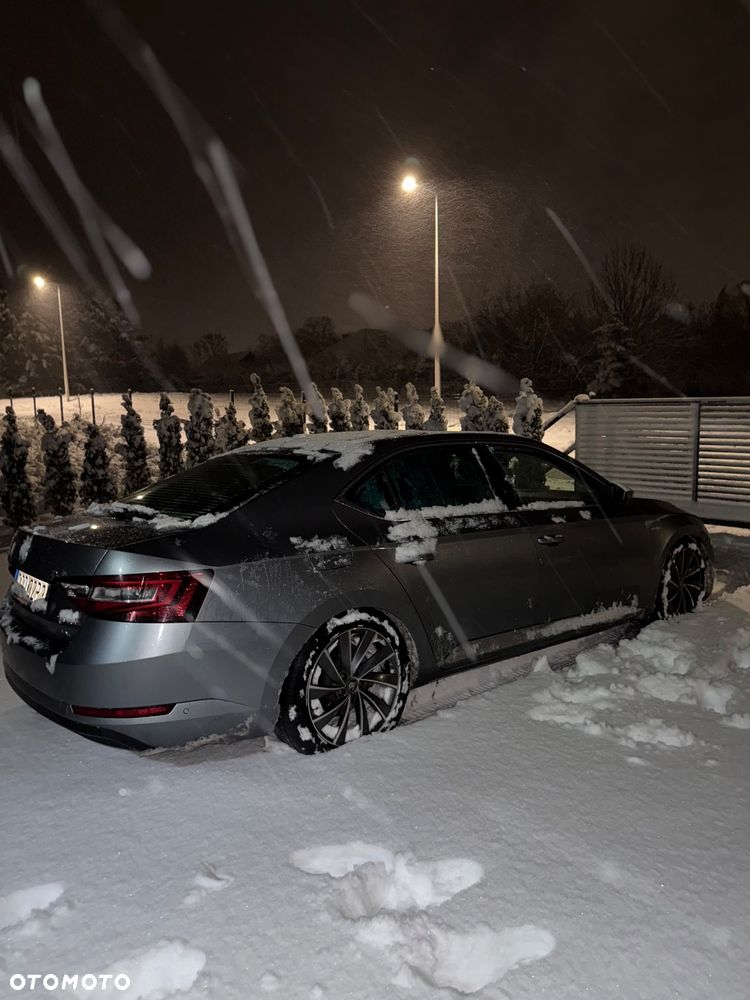 Skoda Superb 2.0 TDI 4x4 L&K DSG - 15
