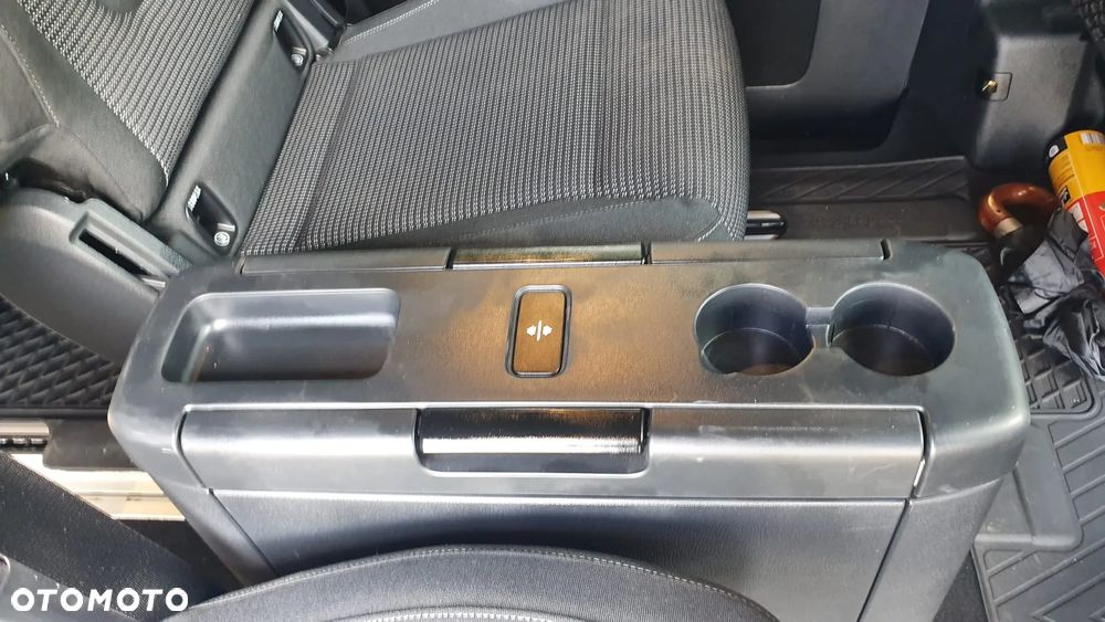 Mercedes-Benz Klasa V 220 d 4-Matic 9G-Tronic (d³ugi) - 29