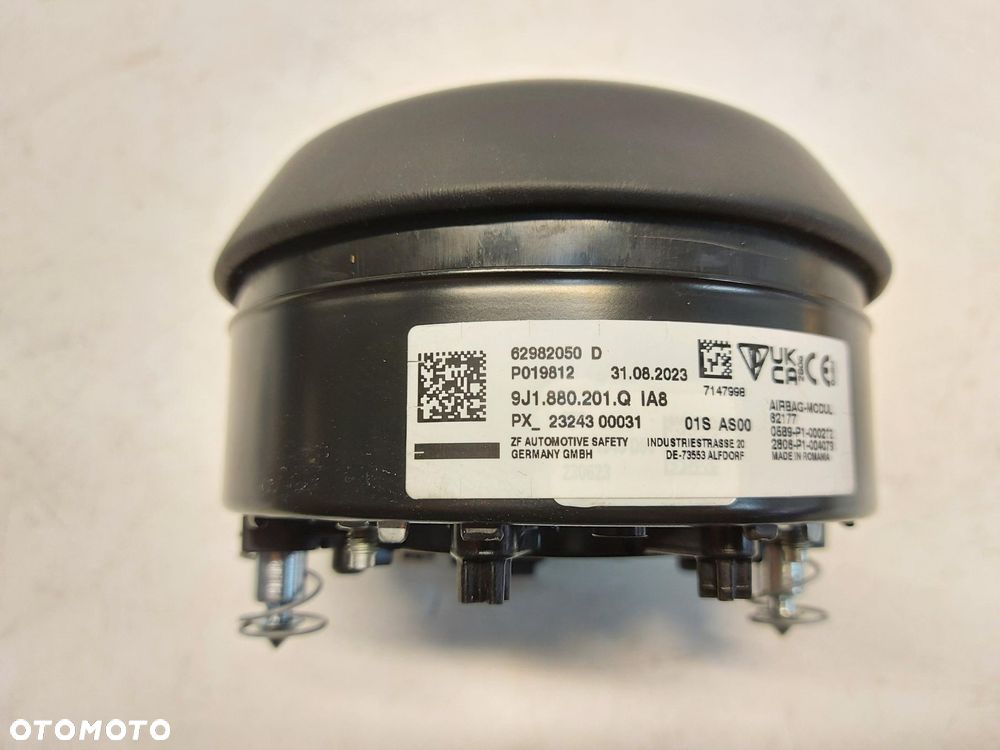 Porsche Taycan GTS 9J1 2023r Poduszka powietrzna Airbag kierownicy 9J1880201Q - 4