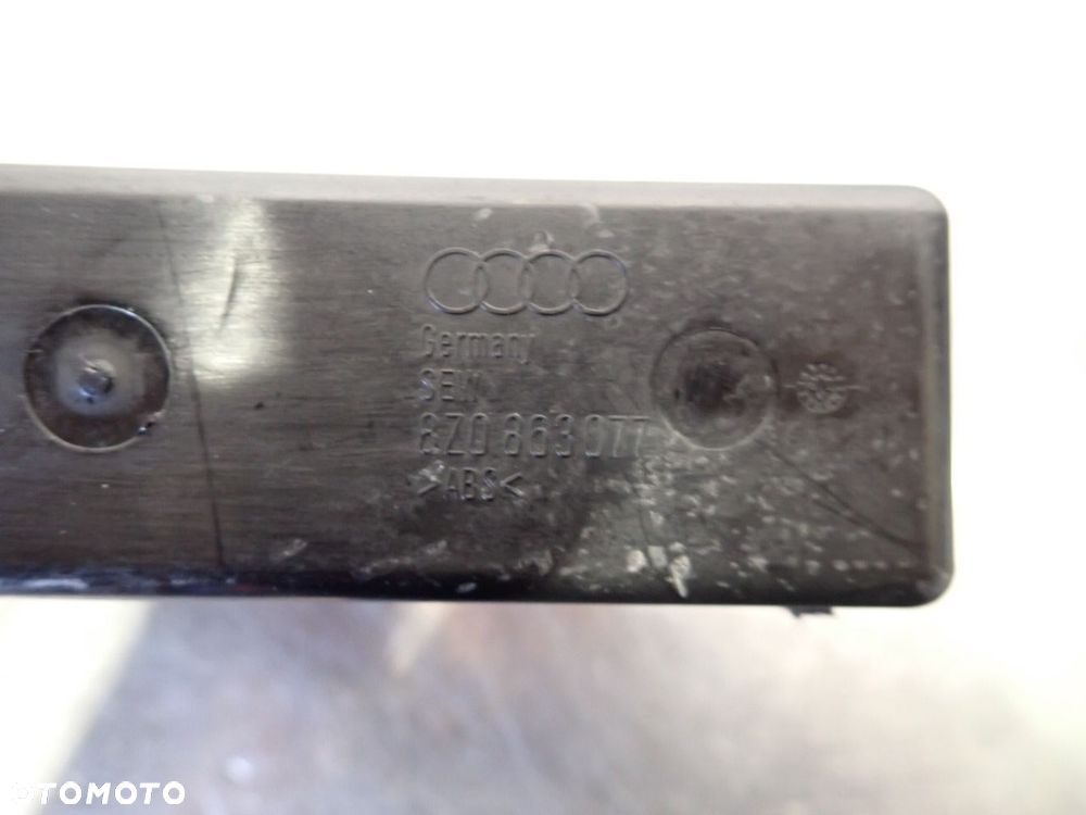 SCHOWEK AUDI A2 - 3