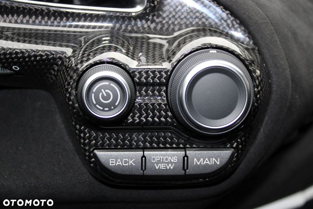 Ferrari 488 Pista - 30