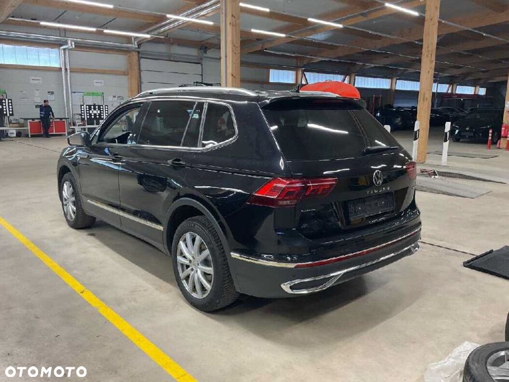Volkswagen Tiguan Allspace 2.0 TDI 4Mot Elegance DSG - 2