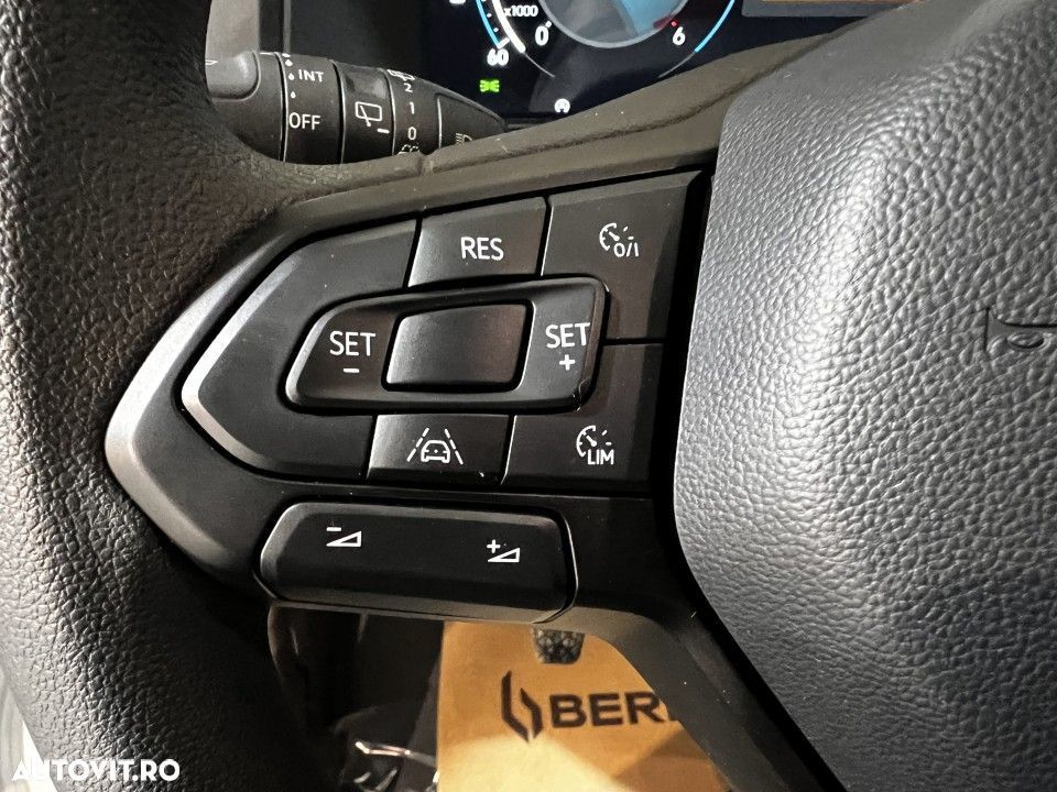 Volkswagen Caravelle - 21