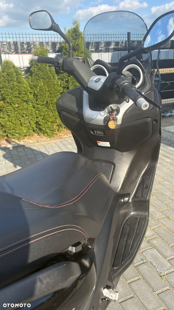 Yamaha X-max - 3
