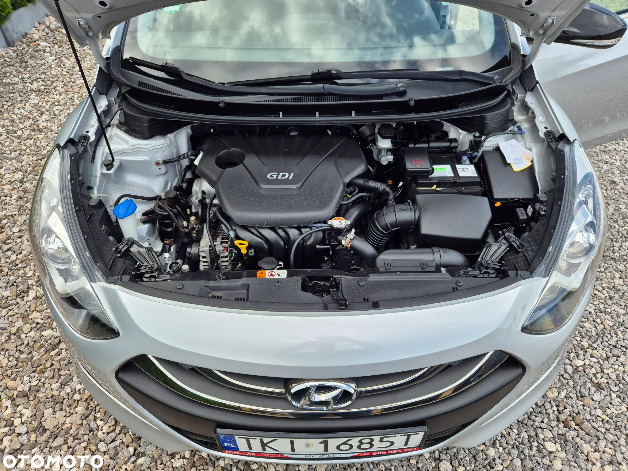 Hyundai i30 blue Kombi 1.6 GDi YES Gold - 9