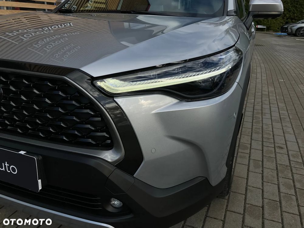 Toyota Corolla Cross 2.0 Hybrid Executive AWD - 18