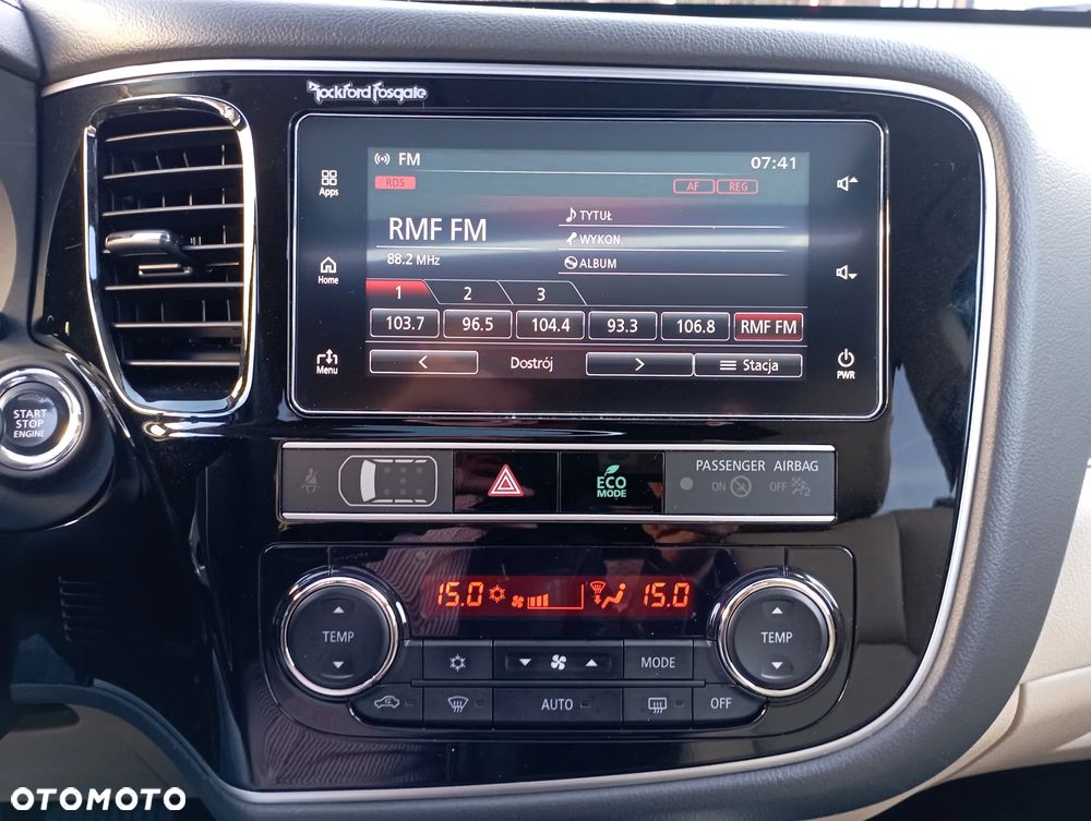 Mitsubishi Outlander 2.0 Intense + Navi 4WD CVT - 19