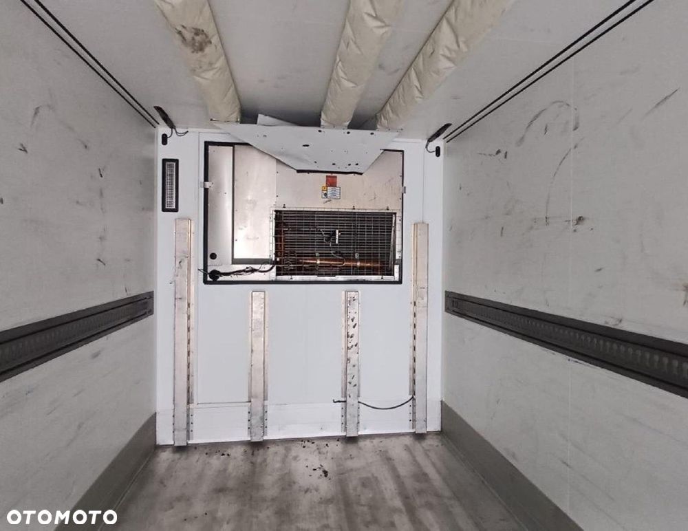 Schmitz Cargobull SKO FP 60 ThermoKing SLXi 300 - 8