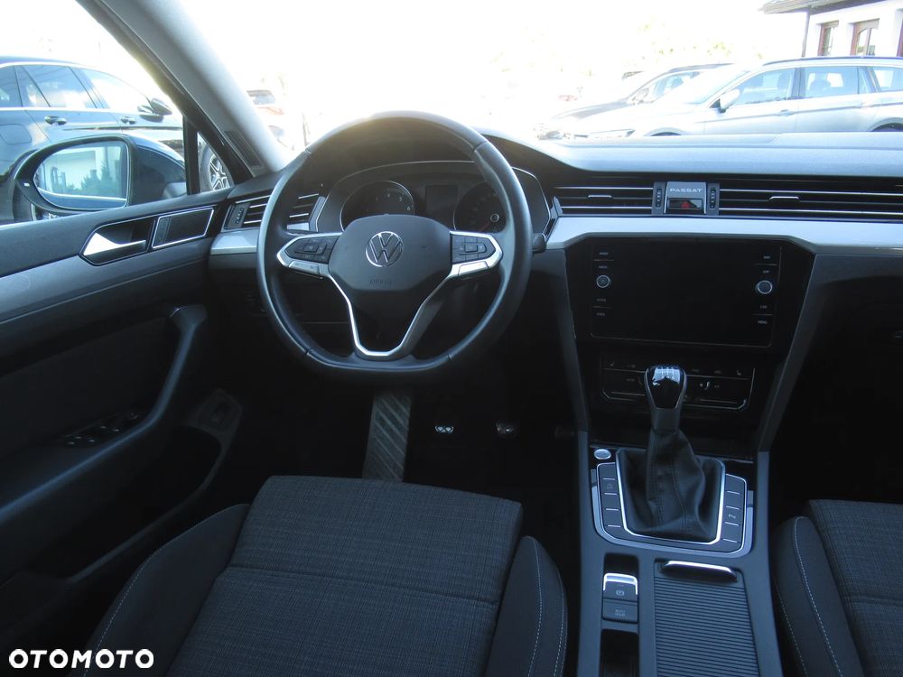Volkswagen Passat 1.5 TSI EVO Business - 12