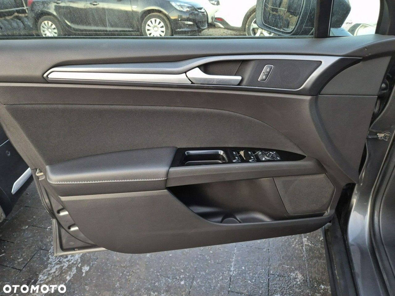 Ford Mondeo - 12