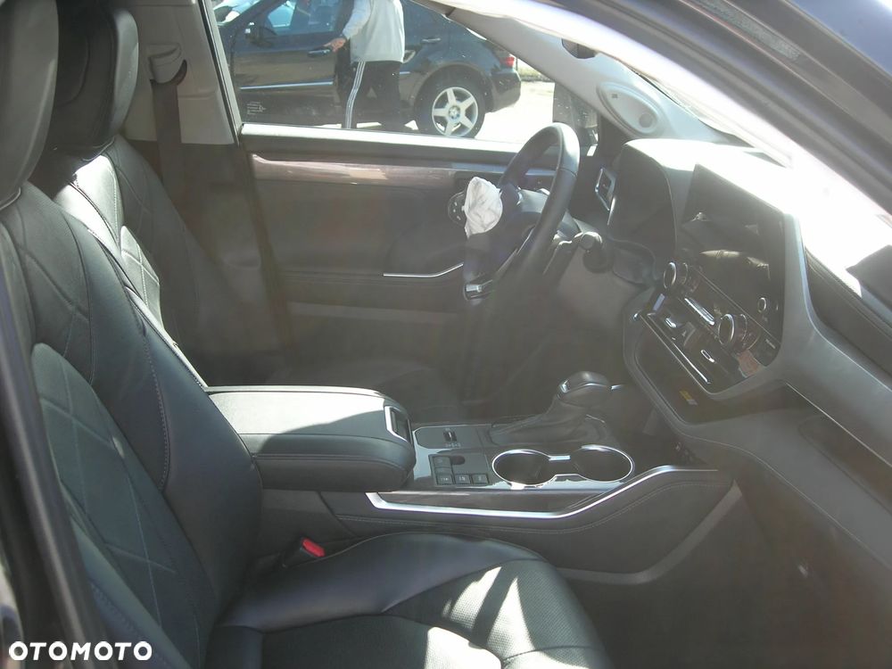 Toyota Highlander 2.5 Hybrid Executive - 18