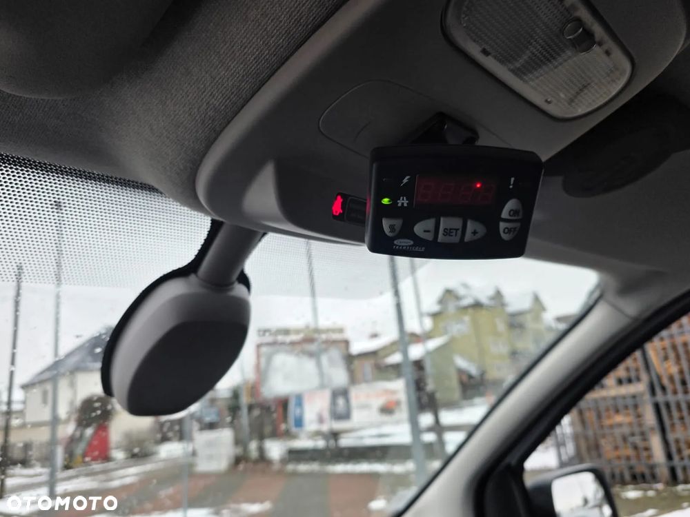 Opel Vivaro Chłodnia - 8