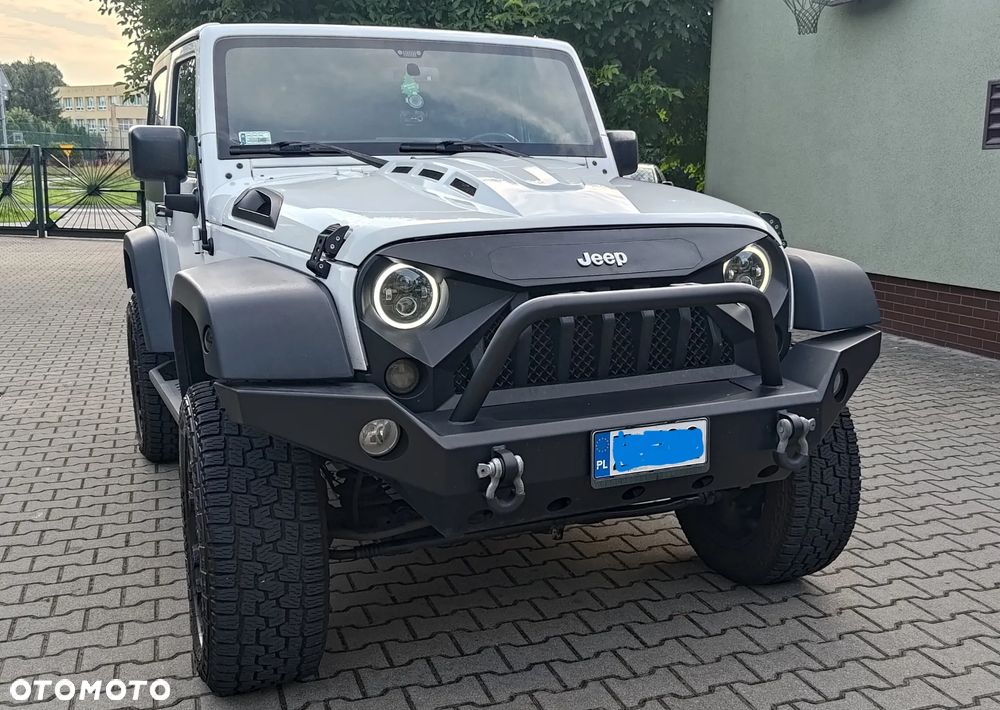 Jeep Wrangler - 4