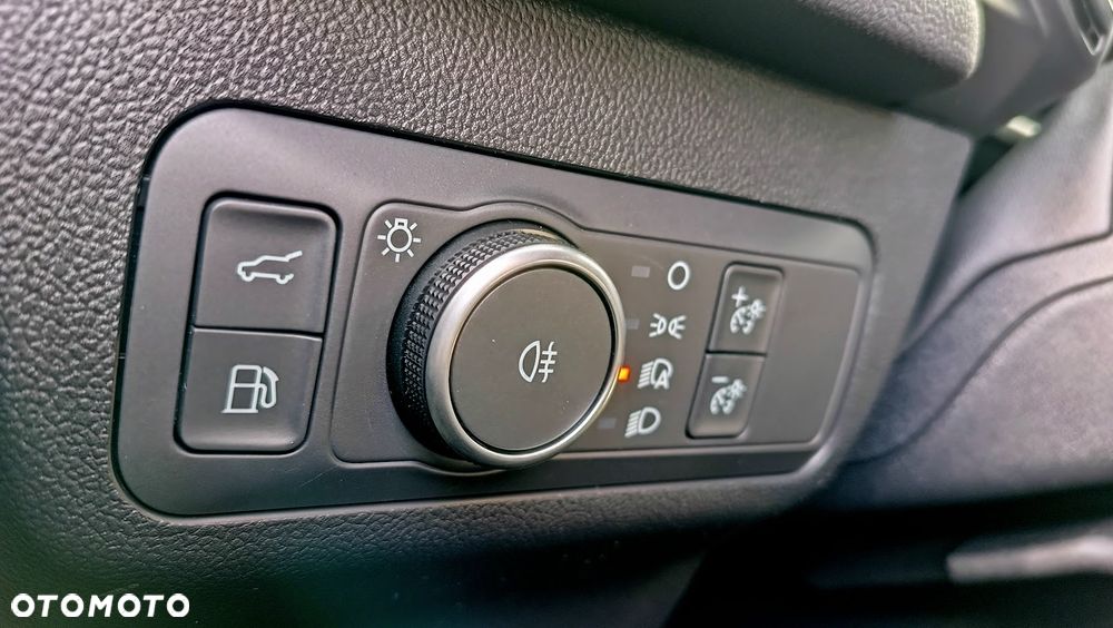 Ford Kuga 2.5P PHEV FWD ST-Line X eCVT - 27