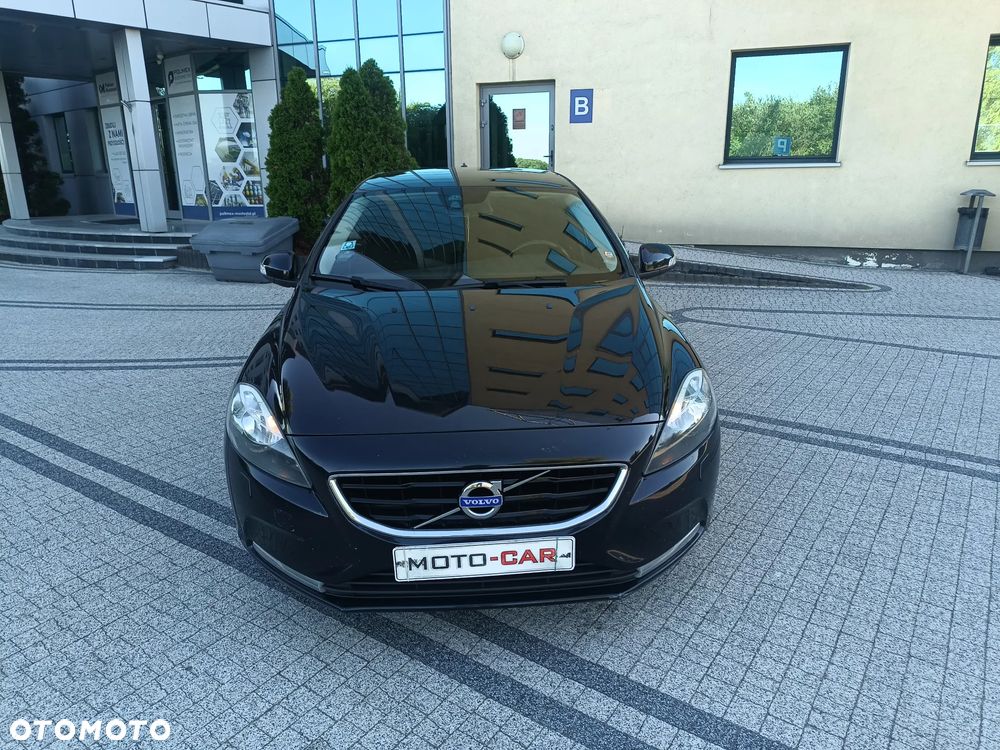 Volvo V40 D4 Momentum - 3