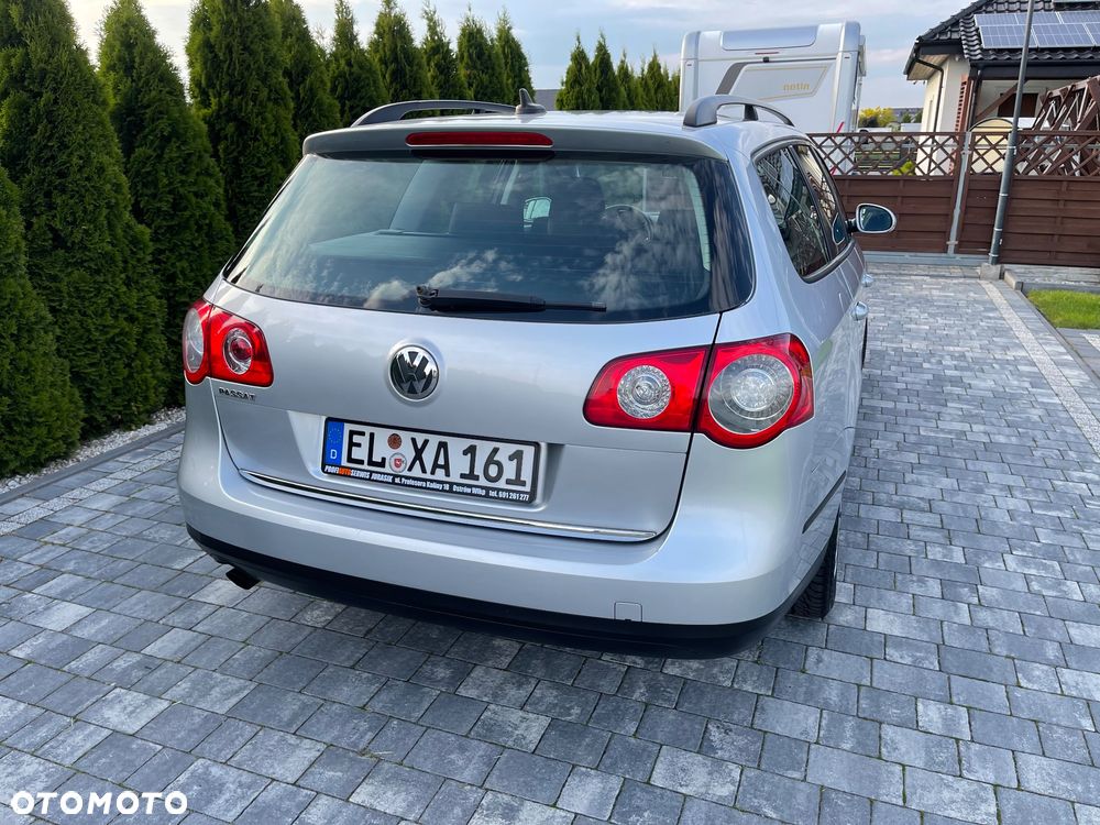 Volkswagen Passat - 33