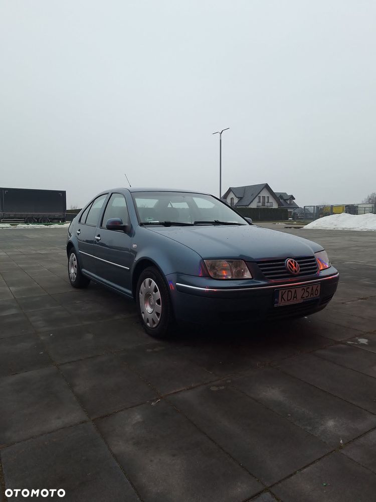 Volkswagen Bora - 1